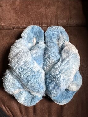 Aeropostale Light Blue Plush Cross-Band Slippers